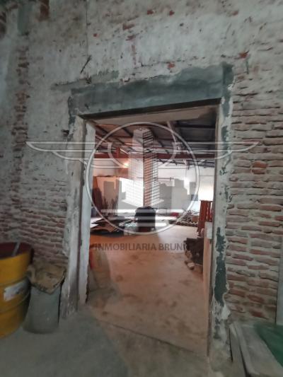 SE VENDE TERRENO CON MEJORAS EN FLOR DE MAROÑAS