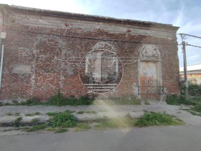 SE VENDE TERRENO CON MEJORAS EN FLOR DE MAROÑAS