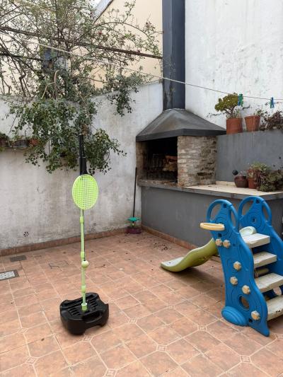 SE VENDE HERMOSA CASA 4 DORMITORIOS EN MALVIN