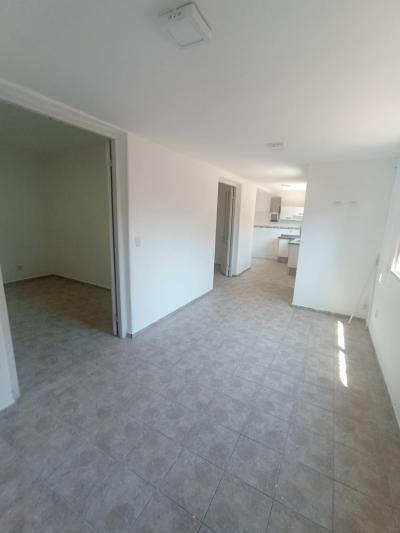 SE ALQUILA APARTAMENTO DE 2 HABITACIONES - LA UNION