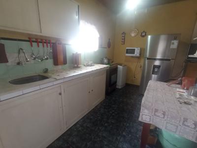 SE VENDE CASA DE 2 DORMITORIOS - MAROÑAS