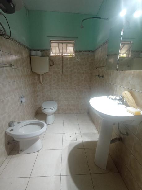 SE VENDE CASA DE 2 DORMITORIOS - MAROÑAS-7