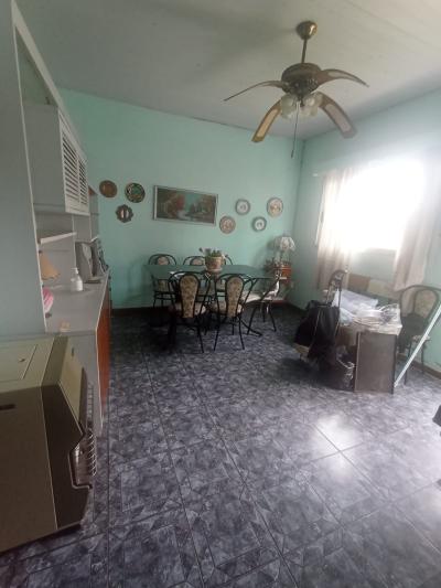 SE VENDE CASA DE 2 DORMITORIOS - MAROÑAS