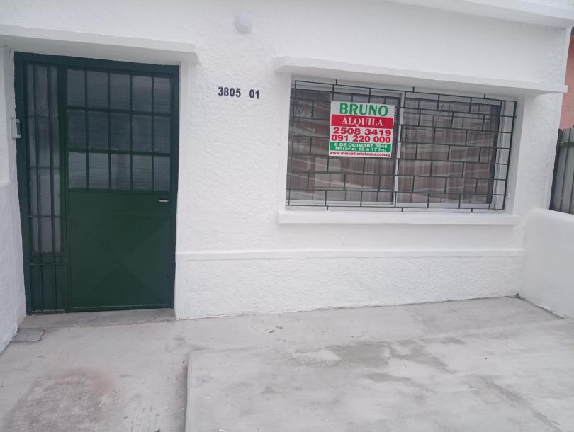 SE ALQUILA CASA DE UN DORMITORIO - JARDINES DEL HIPODROMO-1