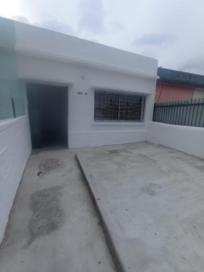 SE ALQUILA CASA DE UN DORMITORIO - JARDINES DEL HIPODROMO