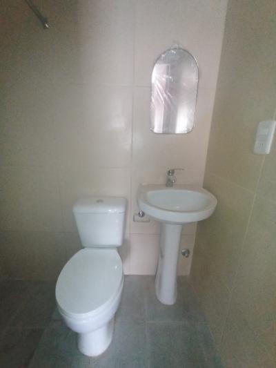 SE ALQUILA CASA DE UN DORMITORIO - JARDINES DEL HIPODROMO