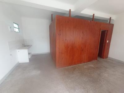 SE ALQUILA CASA DE UN DORMITORIO - JARDINES DEL HIPODROMO