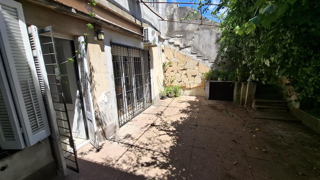 SE VENDE CASA EN PH DE 3 DORMITORIOS EN LA UNIÓN, A METROS DE 8 DE OCTUBRE.-19