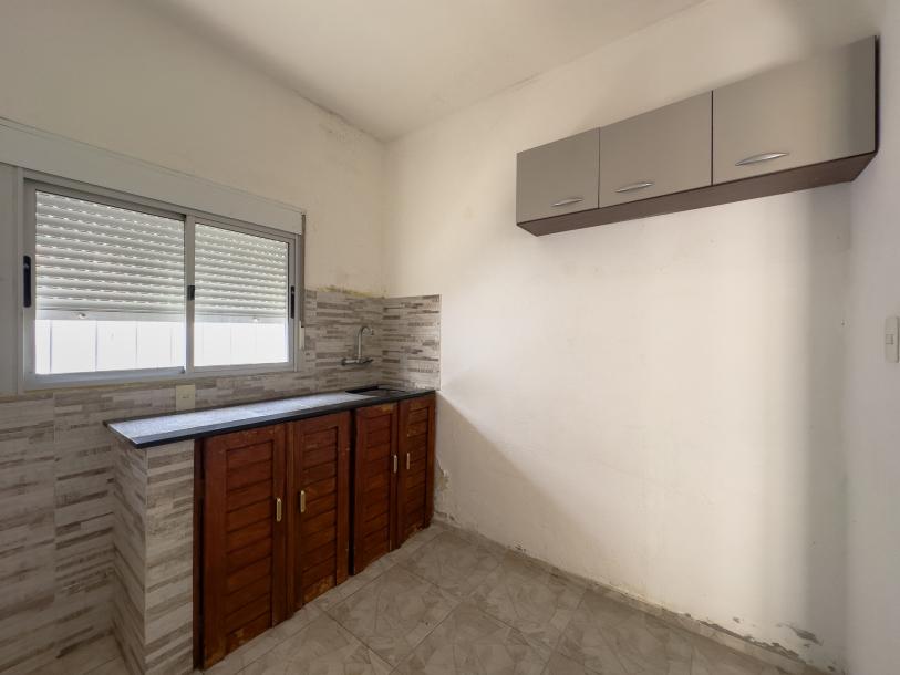 SE VENDE CASA DE 2 DORMITORIOS - FLOR DE MAROÑAS-8