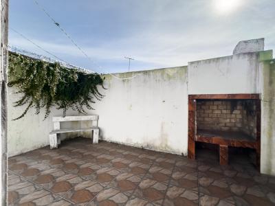 SE VENDE CASA DE 2 DORMITORIOS - FLOR DE MAROÑAS