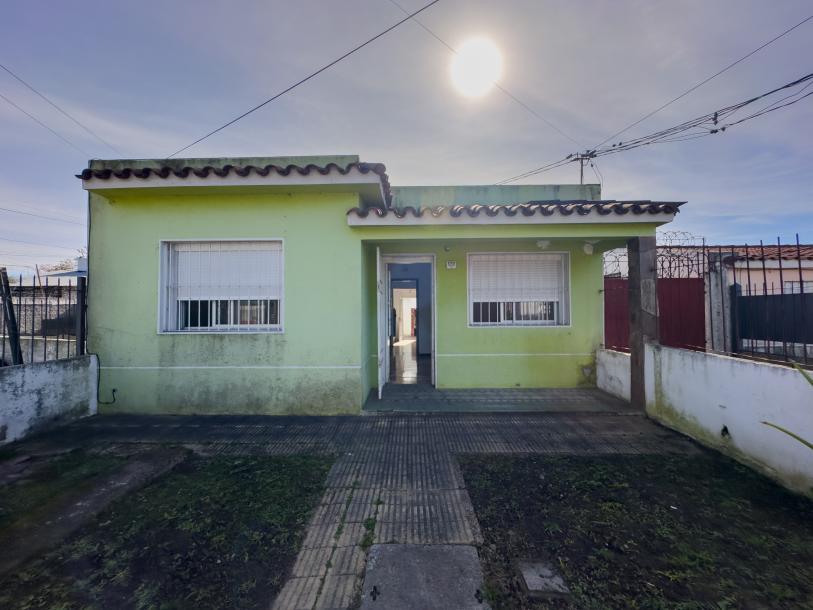 SE VENDE CASA DE 2 DORMITORIOS - FLOR DE MAROÑAS-3