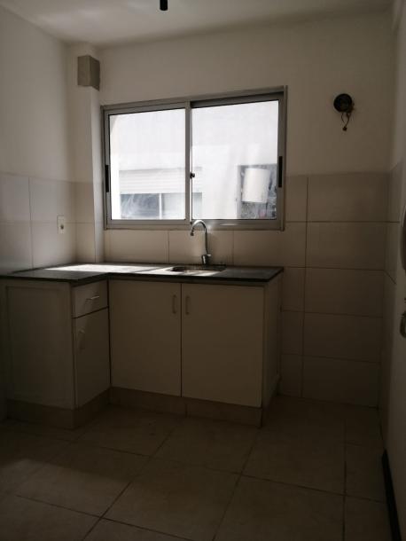 SE ALQUILA APARTAMENTO DE UN DORMITORIO - MALVIN-4