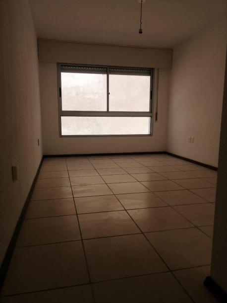 SE ALQUILA APARTAMENTO DE UN DORMITORIO - MALVIN-2