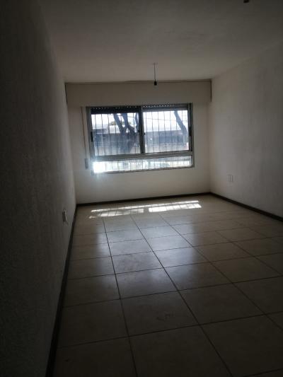 SE ALQUILA APARTAMENTO DE 2 DORMITORIOS - MALVIN