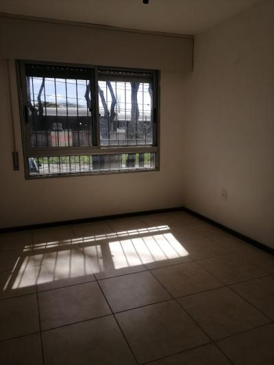 SE ALQUILA APARTAMENTO DE 2 DORMITORIOS - MALVIN