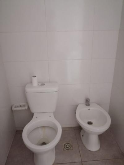 SE ALQUILA APARTAMENTO DE 2 DORMITORIOS - MALVIN