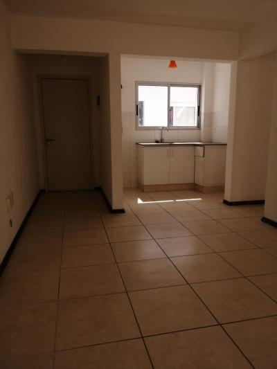 SE ALQUILA APARTAMENTO DE UNA HABITACION - MALVIN