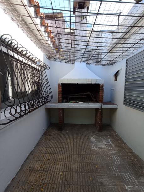 SE ALQUILA CASA DE 2 DORMITORIOS - MALVIN NORTE-12