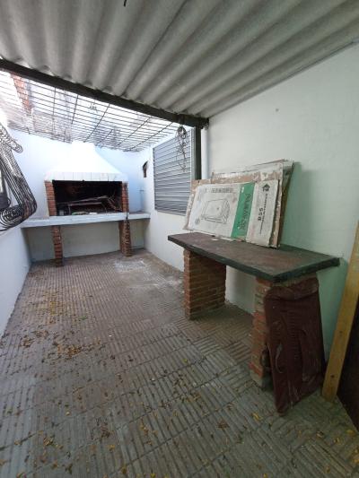 SE ALQUILA CASA DE 2 DORMITORIOS - MALVIN NORTE