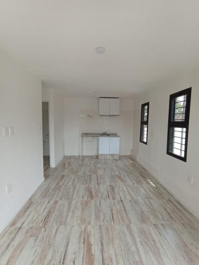 SE ALQUILA APARTAMENTO DE UN DORMITORIO- BUCEO