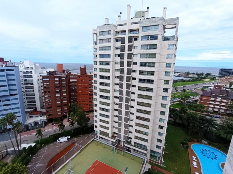 SE ALQUILA APARTAMENTO EN LAS TORRES NAUTICAS DE 2 HABITACIONES - PUERTO DEL BUCEO-1