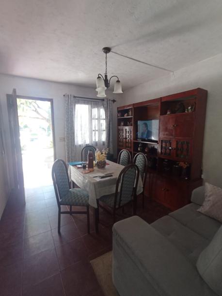 SE VENDE CASA 2 DORMITORIOS EN BARRIO ITUZAINGO-7