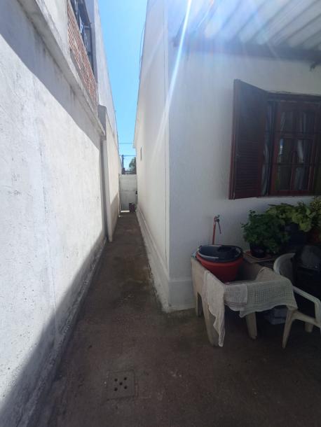 SE VENDE CASA 2 DORMITORIOS EN BARRIO ITUZAINGO-15