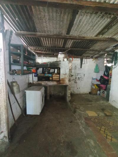 SE VENDE CASA 3 DORMITORIOS EN MANGA