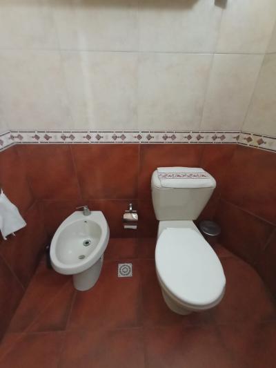 SE VENDE CASA 3 DORMITORIOS EN MANGA