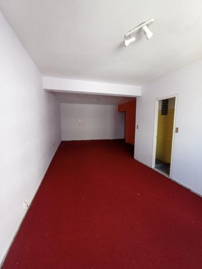 SE VENDE APARTAMENTO MONOAMBIENTE EN EL CENTRO DE MONTEVIDEO