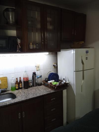 SE VENDE CASA 2 DORMITORIOS EN JARDINES DEL HIPODROMO