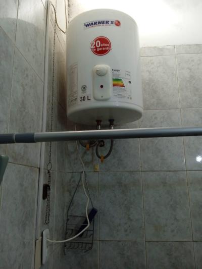 SE VENDE CASA 2 DORMITORIOS EN JARDINES DEL HIPODROMO