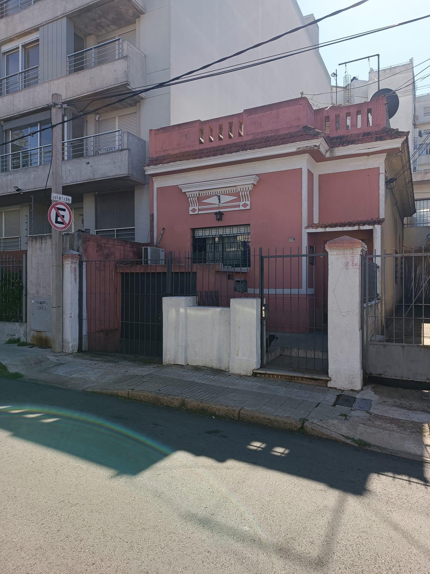 SE VENDE CASA 3 DORMITORIOS EN LA BLANQUEADA