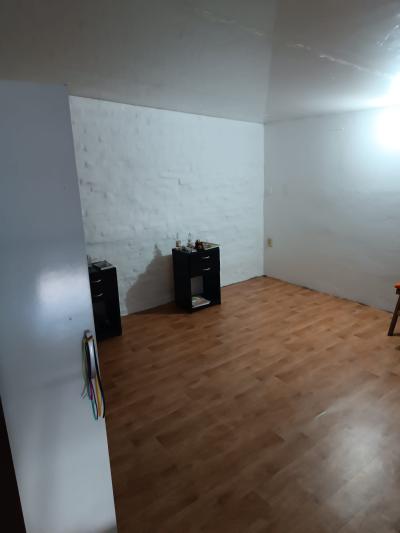 SE VENDE CASA 3 DORMITORIOS EN LA BLANQUEADA