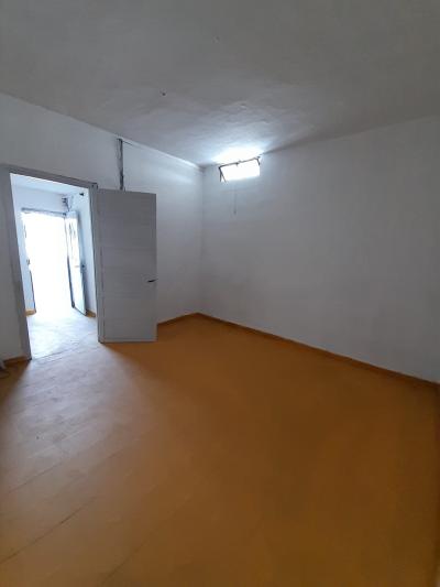 SE ALQUILA APARTAMENTO DE 2 HABITACIONES - MAROÑAS