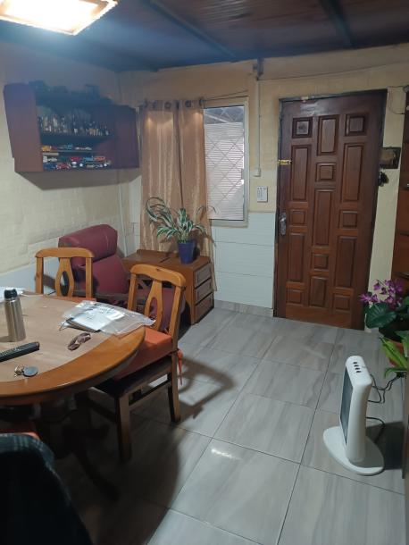 SE VENDE CASA 2 DORMITORIOS CON GARAJE Y CONSULTORIO INDEPENDIENTE - LA UNIÓN / VILLA ESPAÑOLA-4