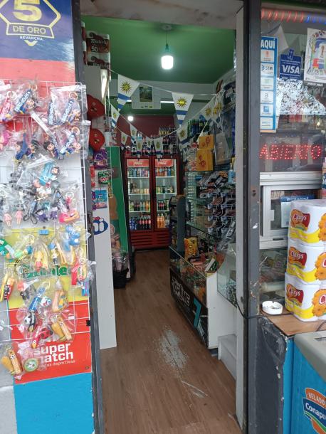 SE VENDE LOCAL COMERCIAL - REDUCTO-2