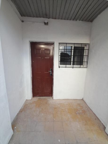 SE ALQUILA APARTAMENTO DE UNA HABITACION - AIRES PUROS-2