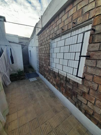 SE ALQUILA APARTAMENTO DE UNA HABITACIÓN - MAROÑAS