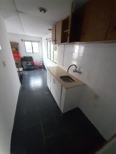 SE ALQUILA APARTAMENTO DE UNA HABITACIÓN - MAROÑAS