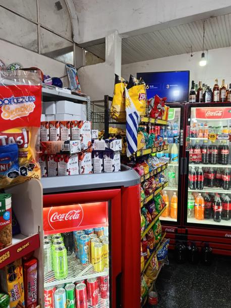 SE VENDE LOCAL COMERCIAL EN COMPLEJO MALVIN ALTO-5
