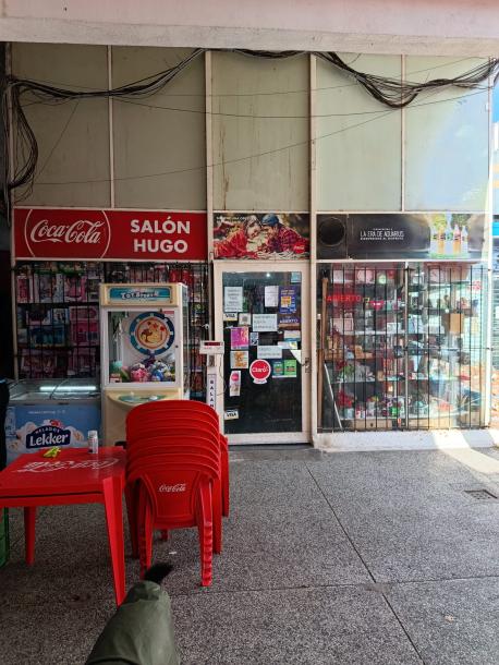 SE VENDE LOCAL COMERCIAL EN COMPLEJO MALVIN ALTO-1