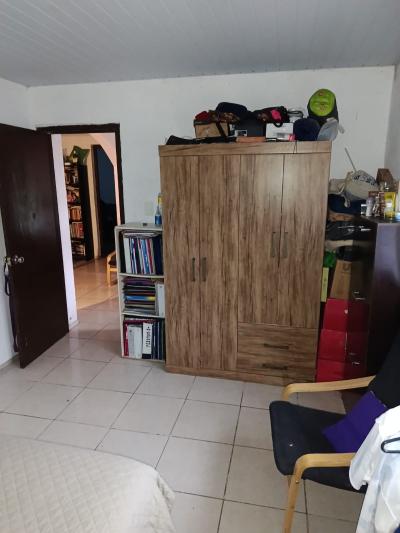 SE VENDE CASA 3 DORMITORIOS Y TERRENO ANEXO CON GRAN POTENCIAL