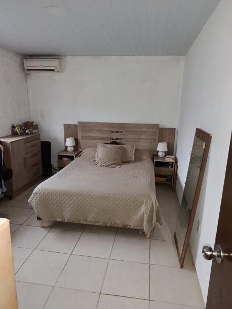 SE VENDE CASA 3 DORMITORIOS Y TERRENO ANEXO CON GRAN POTENCIAL-23