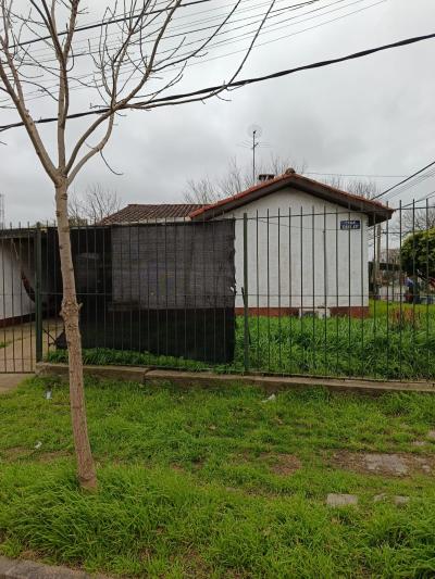SE VENDE CASA 3 DORMITORIOS Y TERRENO ANEXO CON GRAN POTENCIAL