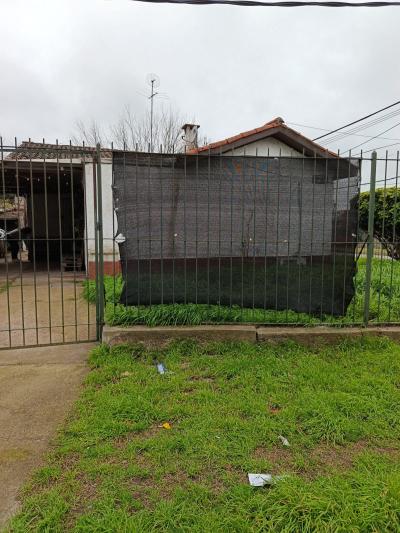 SE VENDE CASA 3 DORMITORIOS Y TERRENO ANEXO CON GRAN POTENCIAL