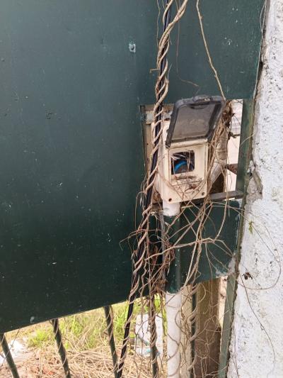 SE VENDE CASA 3 DORMITORIOS Y TERRENO ANEXO CON GRAN POTENCIAL