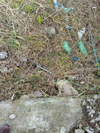 SE VENDE CASA 3 DORMITORIOS Y TERRENO ANEXO CON GRAN POTENCIAL