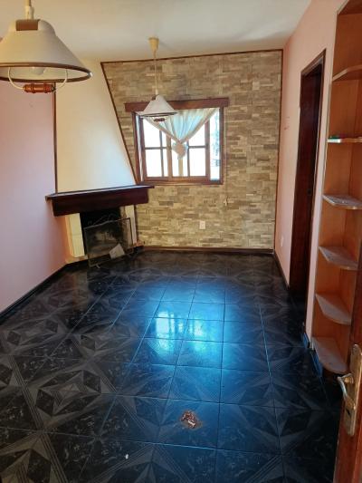 SE VENDE 2 PROPIEDADES EN UN MISMO PADRÓN C/ GARAJE Y DEPÓSITO (VILLA ESPAÑOLA / LA UNIÓN)