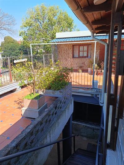 SE VENDE 2 PROPIEDADES EN UN MISMO PADRÓN C/ GARAJE Y DEPÓSITO (VILLA ESPAÑOLA / LA UNIÓN)